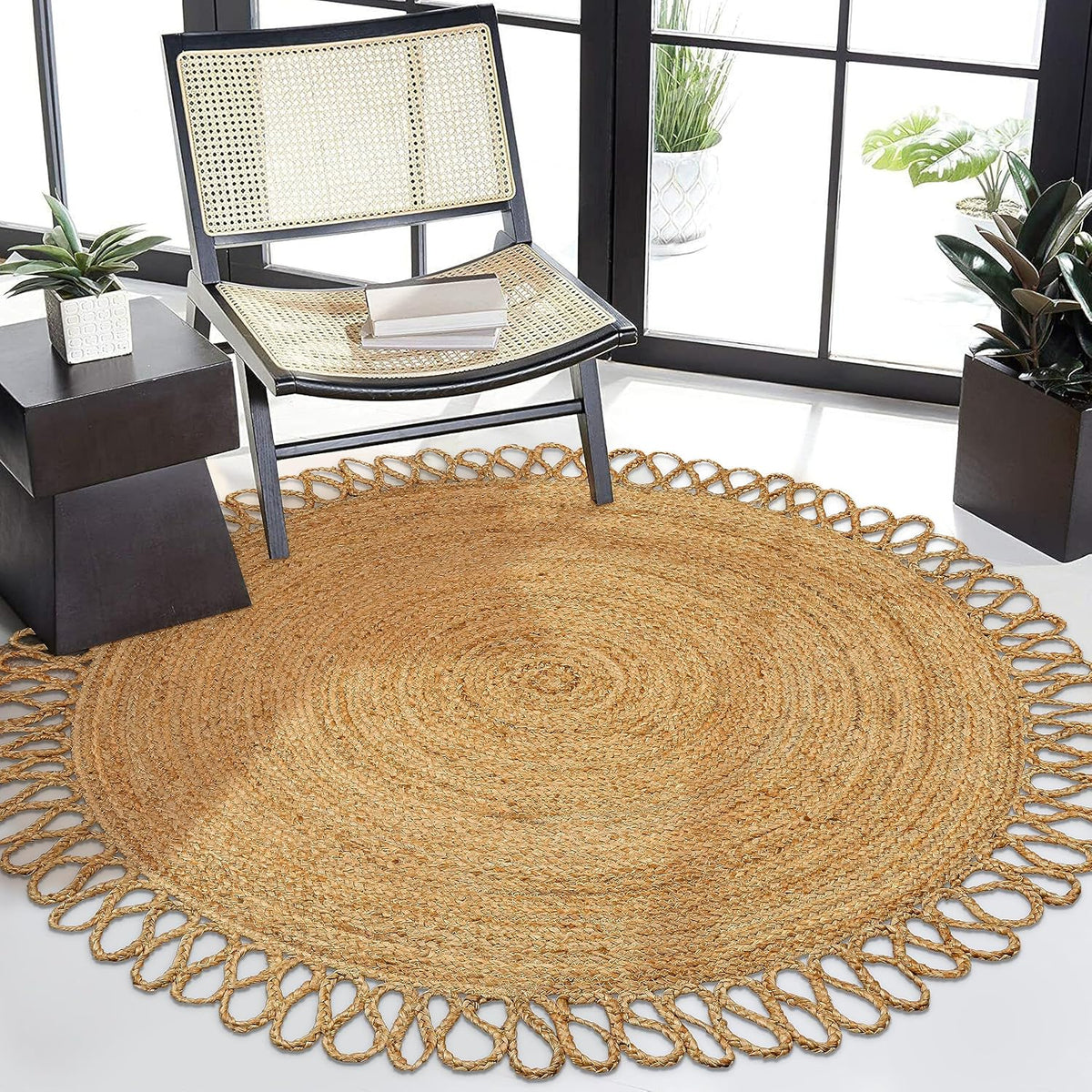 Farmhouse Braided Jute Round Area Rug